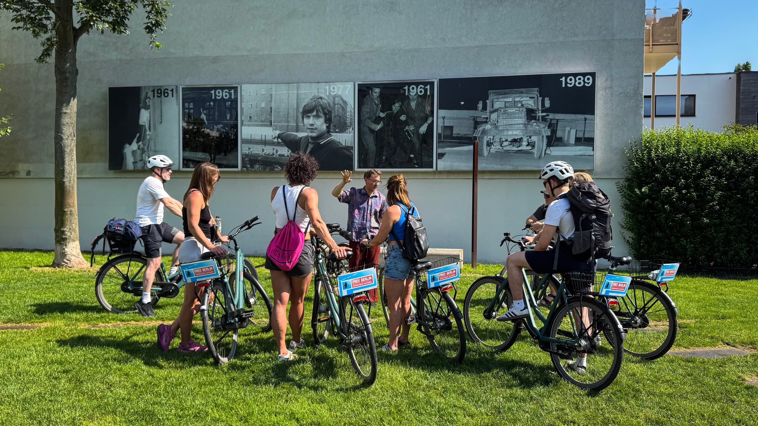 Berlin History Bike Tour with FREE BERLIN