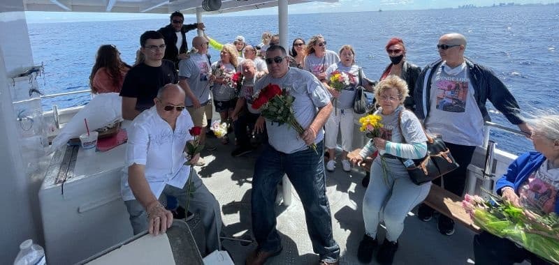 Private Burial at Sea in Fort Lauderdale: Gulf Stream Charter for 7–35 Guests
