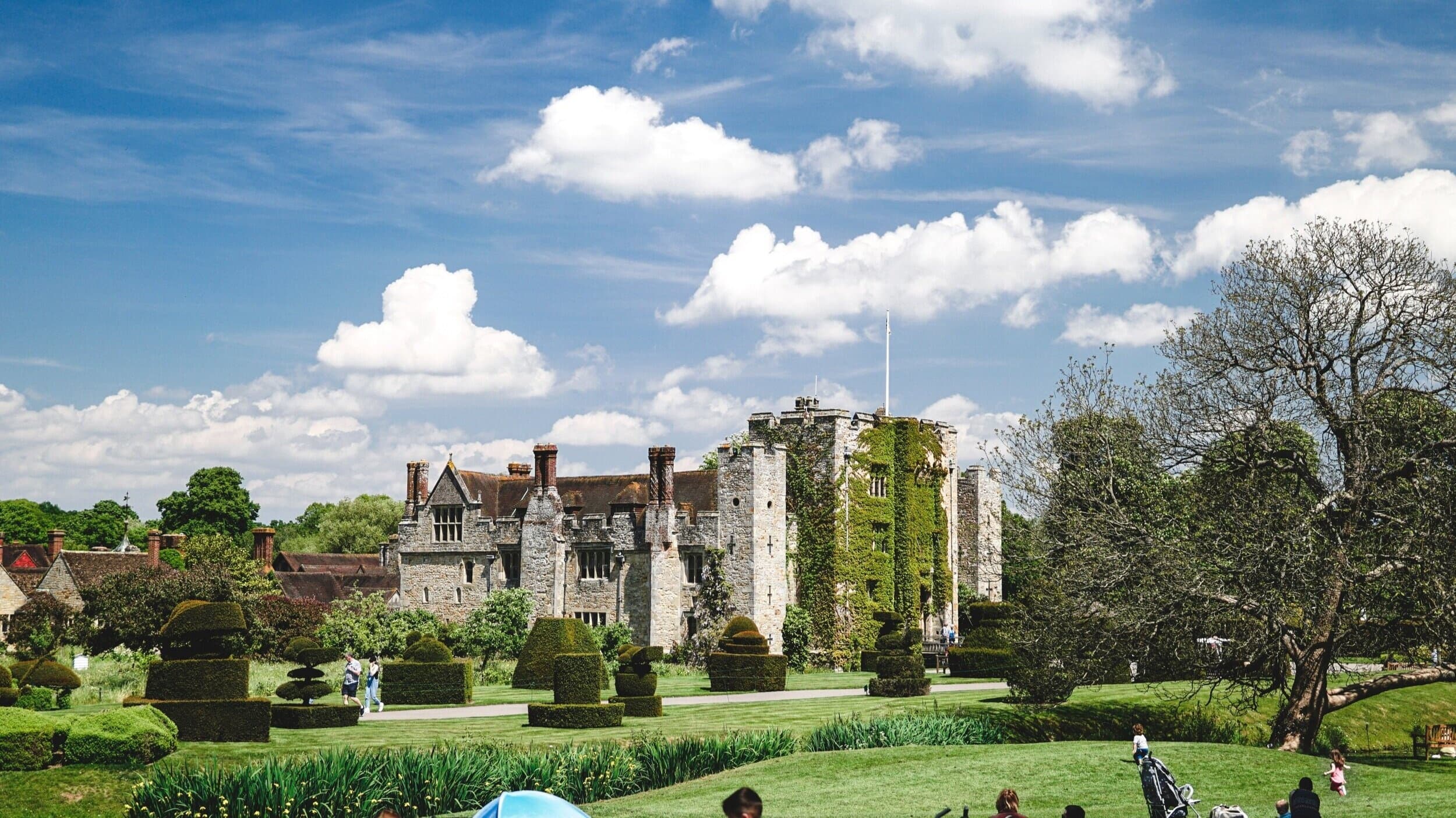 London Minicab Service: Hever Castle Transfers & Historic Day Trip