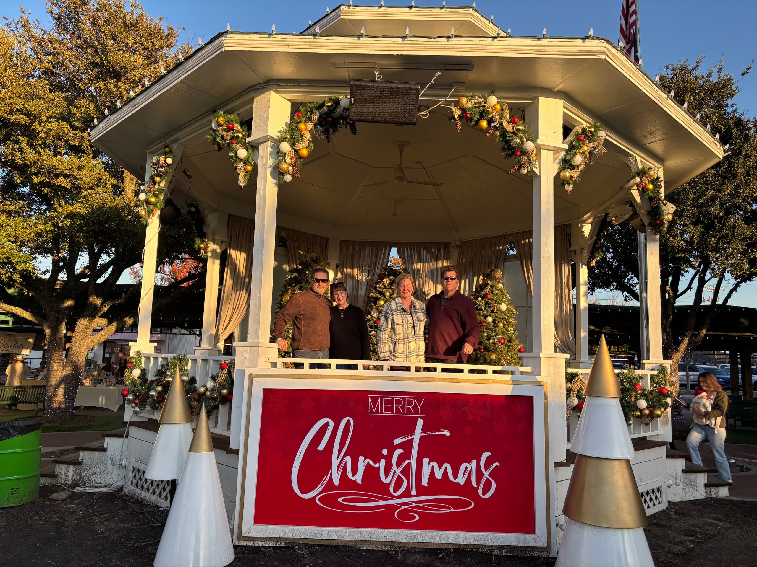 Outdoor Christmas gazebo market in Grapevine park holiday event