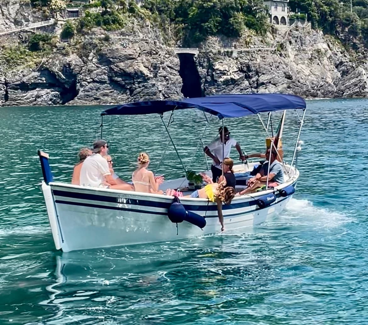 Cinque Terre Private Coastal Tour with 5 TERRE FISH AND CHILL