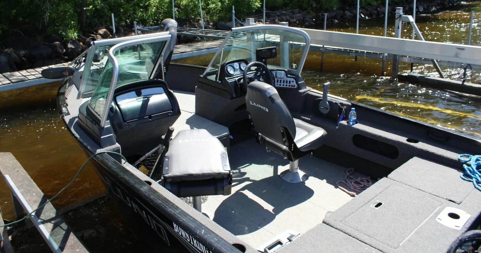 Boat Rentals at Bowstring Shores Resort on Bowstring Lake