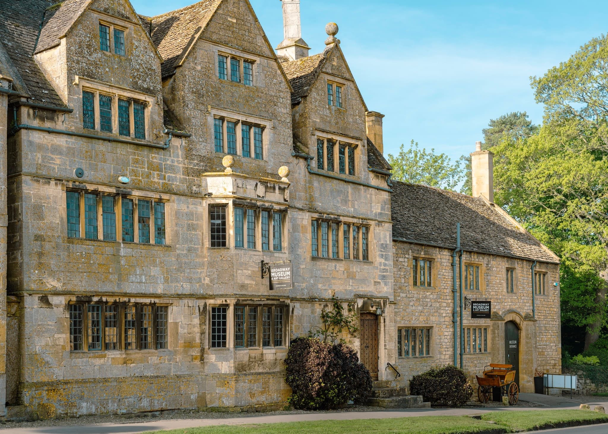 Explore Broadway Museum & Art Gallery: A Cultural Gem in The Cotswolds