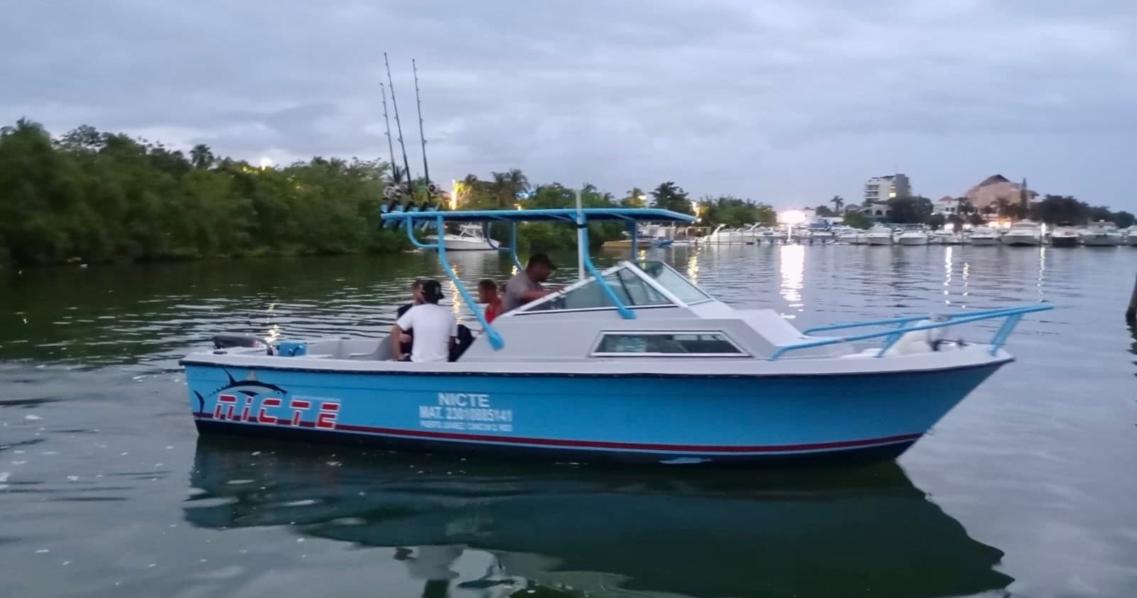 Fishing Adventure on a 28ft. Wellcraft in Cancún, Mexico