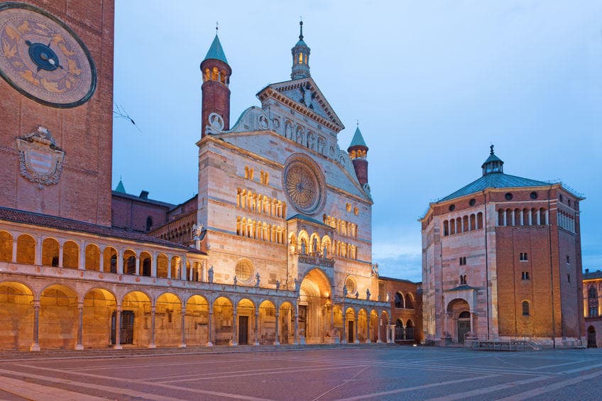 Cultural & Historical City Tour of Cremona from Milan