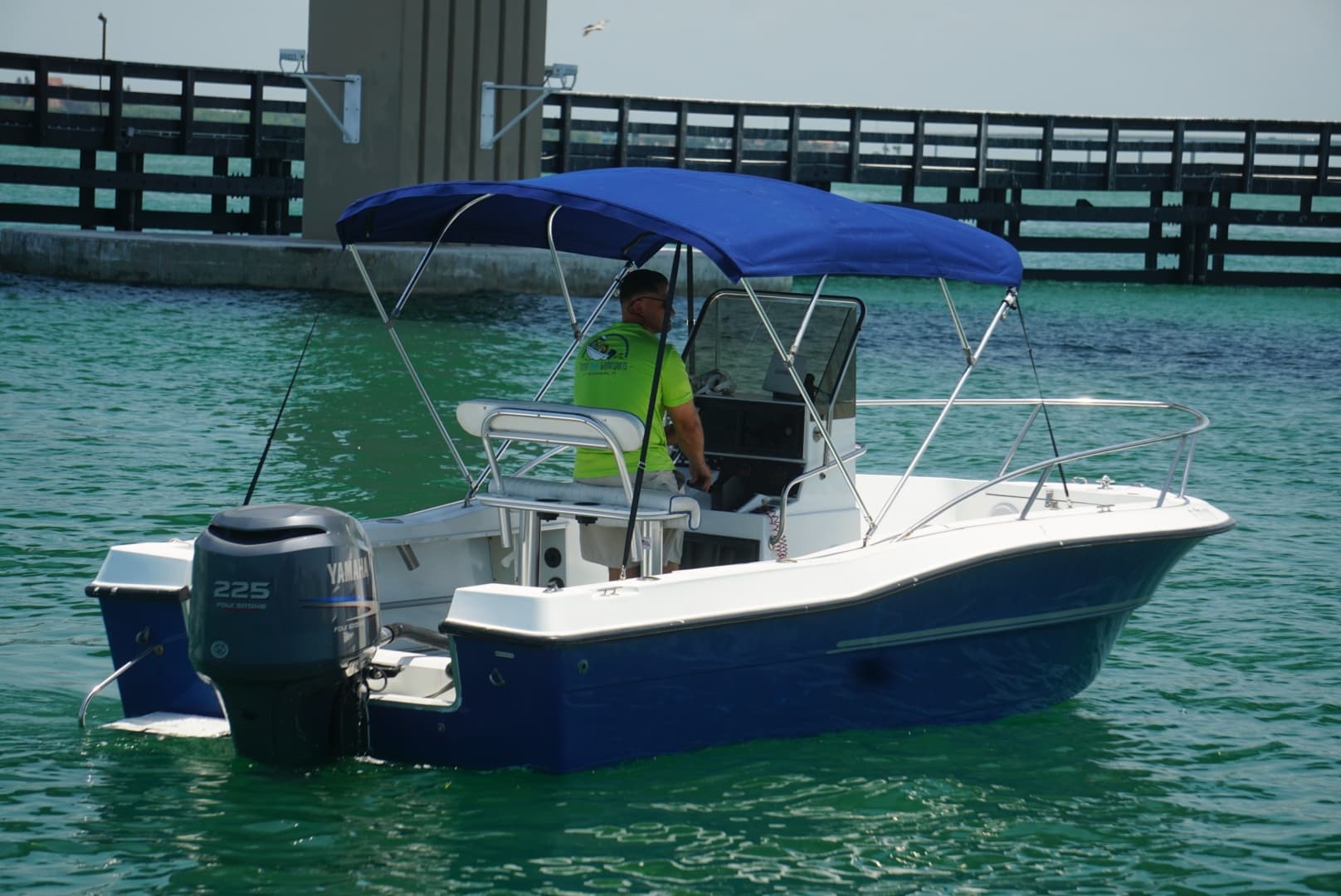 20' Stratos Center Console Fishing Adventure in St. Petersburg