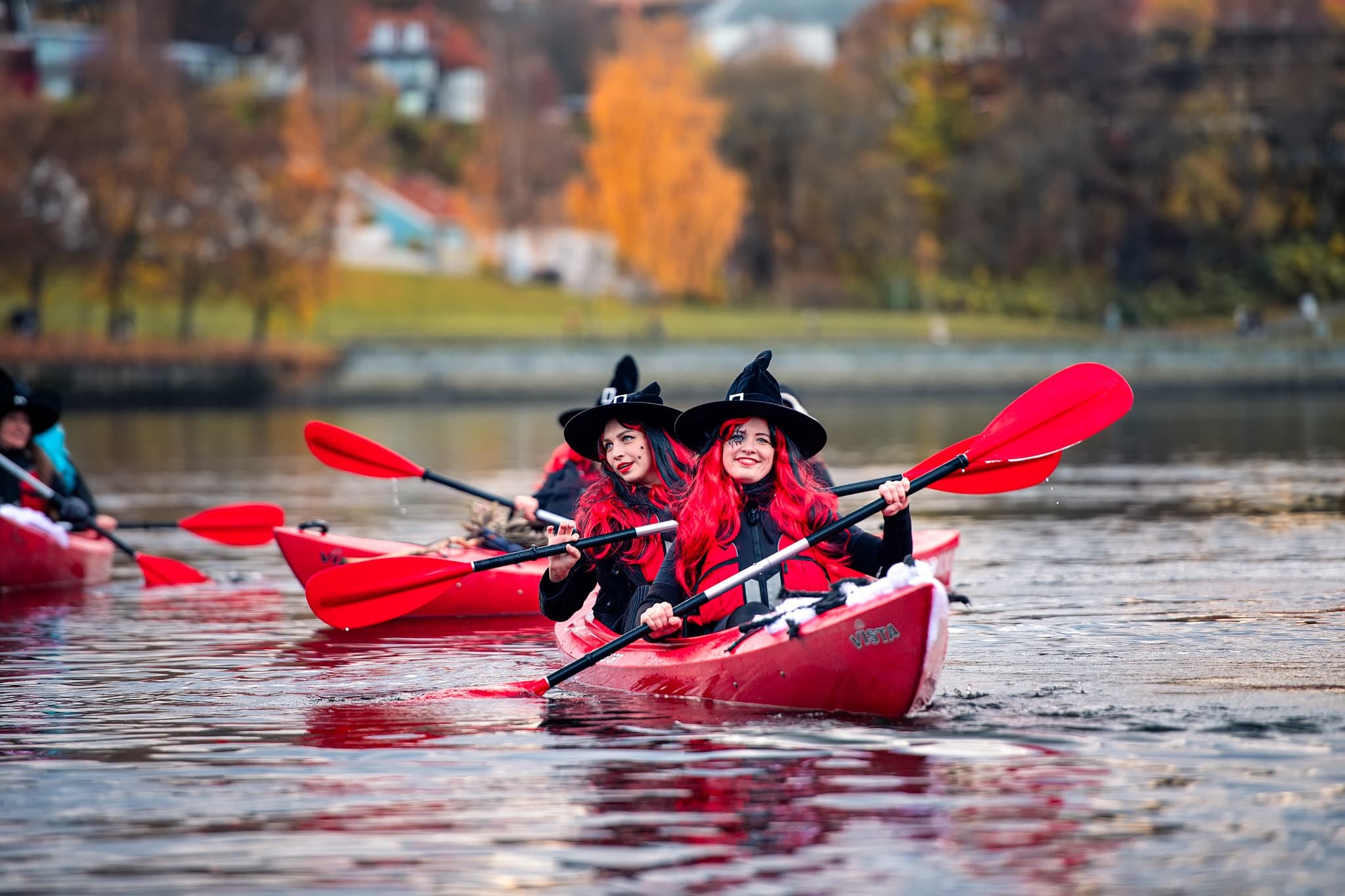 Water-Activities: Trondheim Kajakk Halloween Paddle Experience