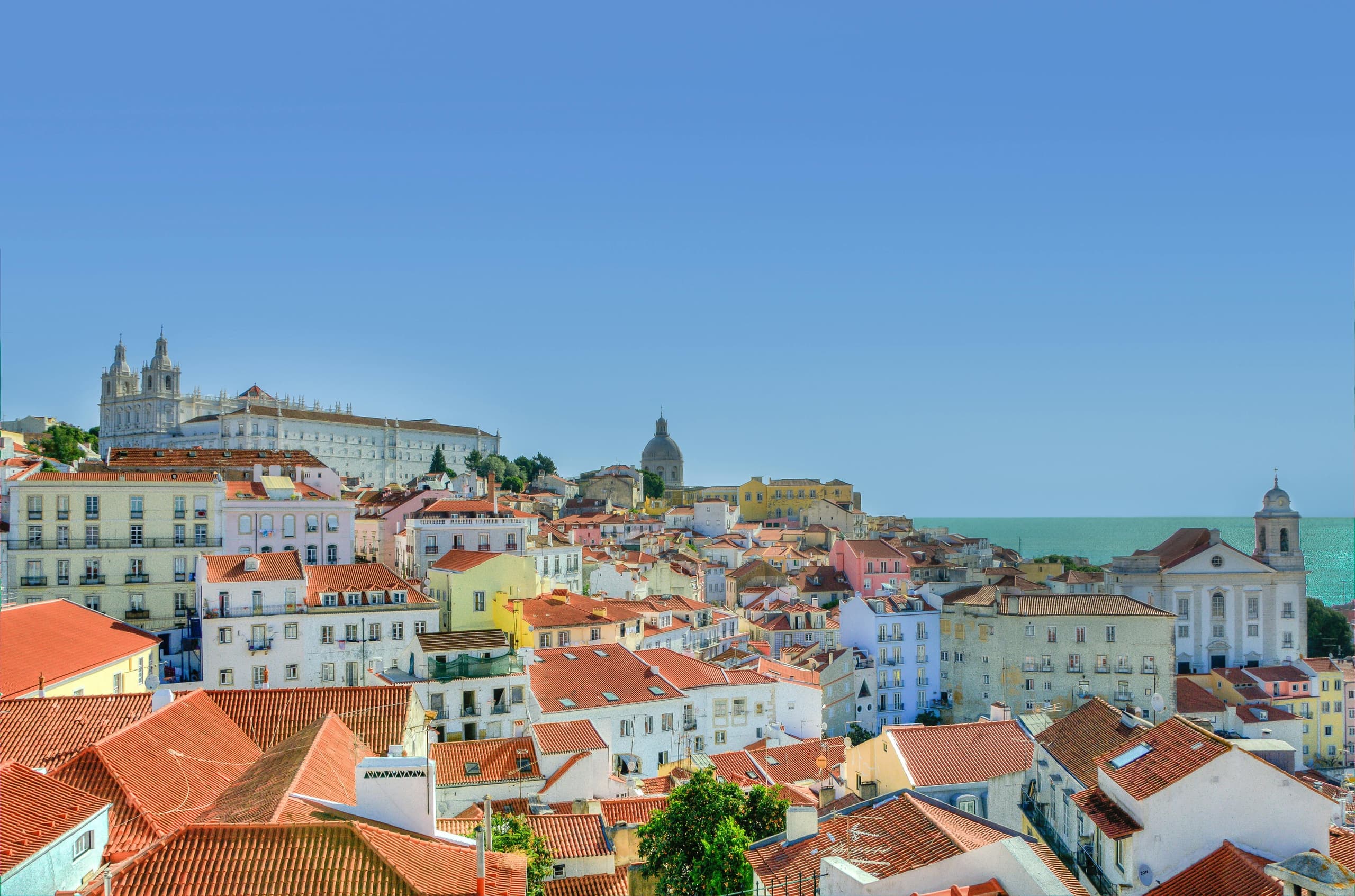 Discover Lisbon’s Best Viewpoints: A 2-Hour Tuk Tuk Adventure