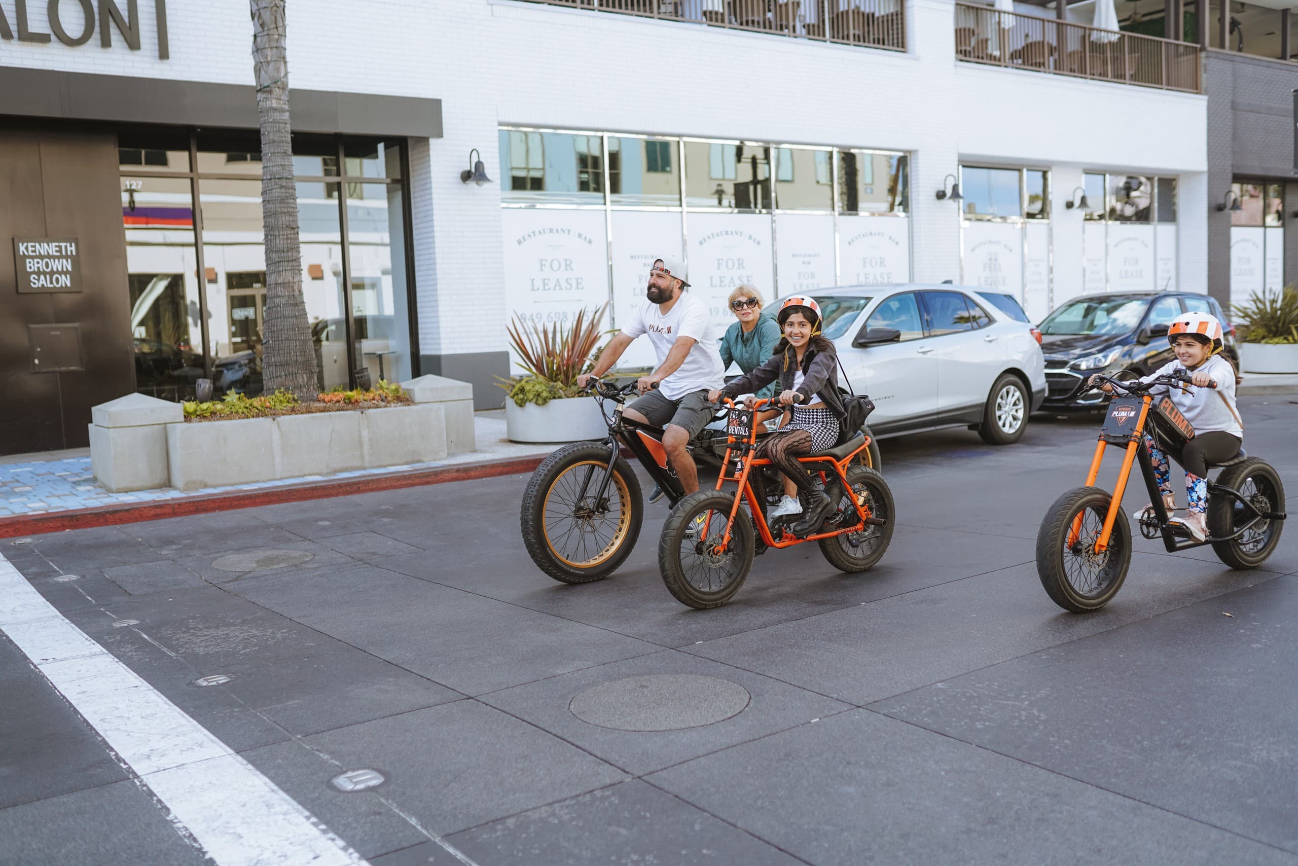 Ride the Shore: Huntington Beach Half-Day Fat-Bike Rental with Delivery