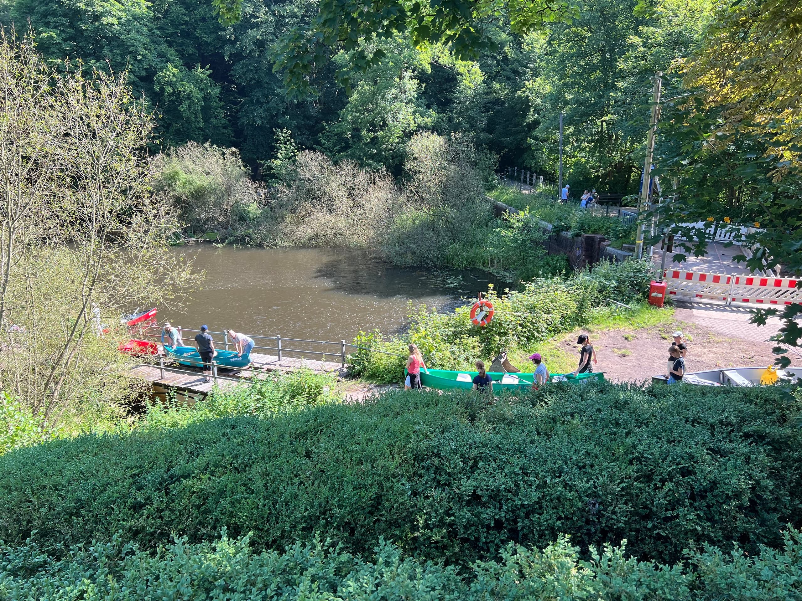 Paddle the Oberalster: Sit-on-Top Canoe Rentals at Mellingburger Schleuse, Hamburg photo 4