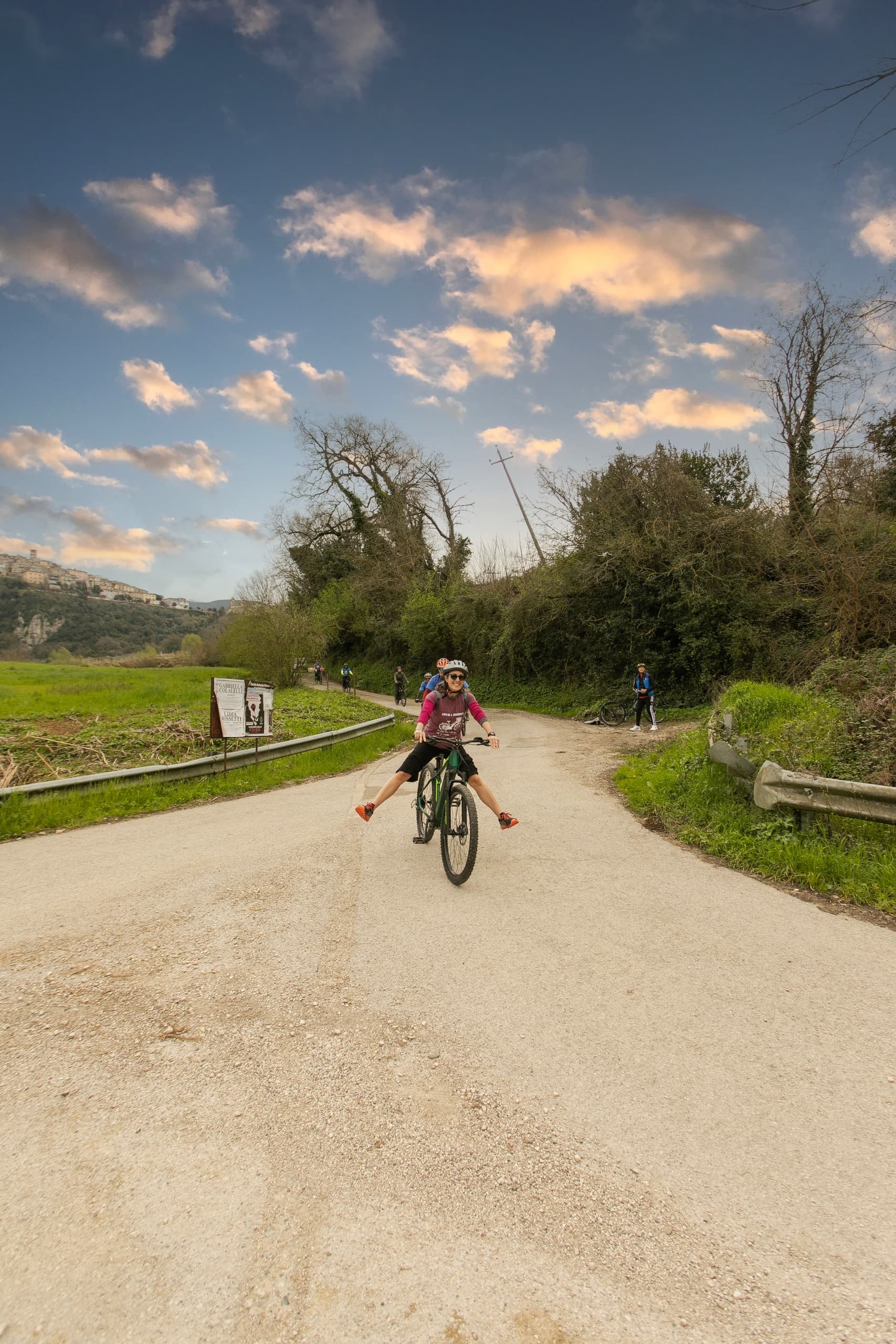E-Bike and Stringozzi Cooking Class in Sabina: Casperia to Roccantica Day Trip photo 2