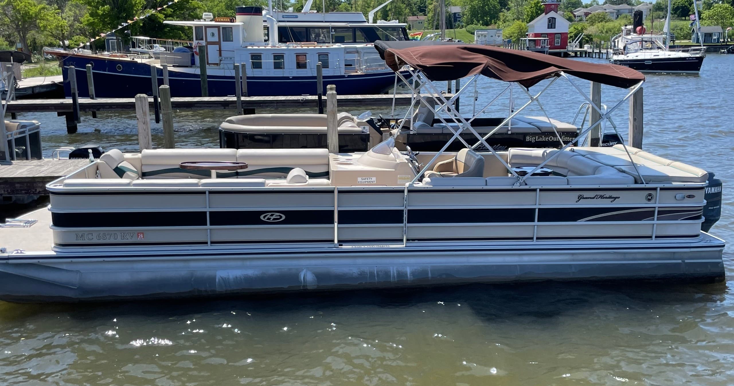 28' Harris Boat Rental in Saugatuck, Michigan