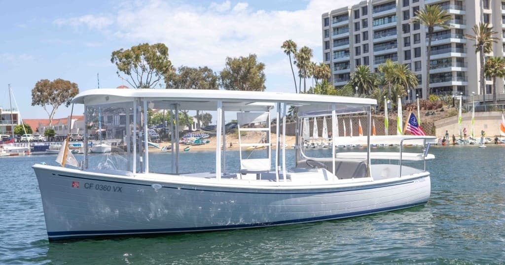Luxury Yacht Cruises with Parrot Head Yachts in Destin