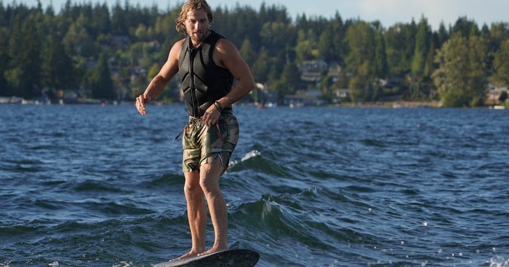 Water-Activities Guide to Foiling with Kite Paddle Surf