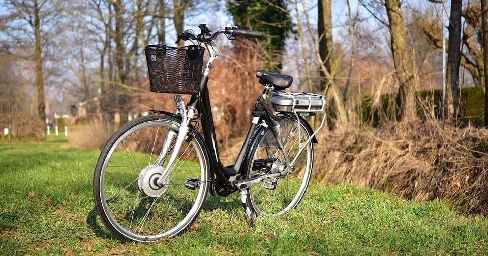 Land Adventures: Electric Bike Rental in Cascais