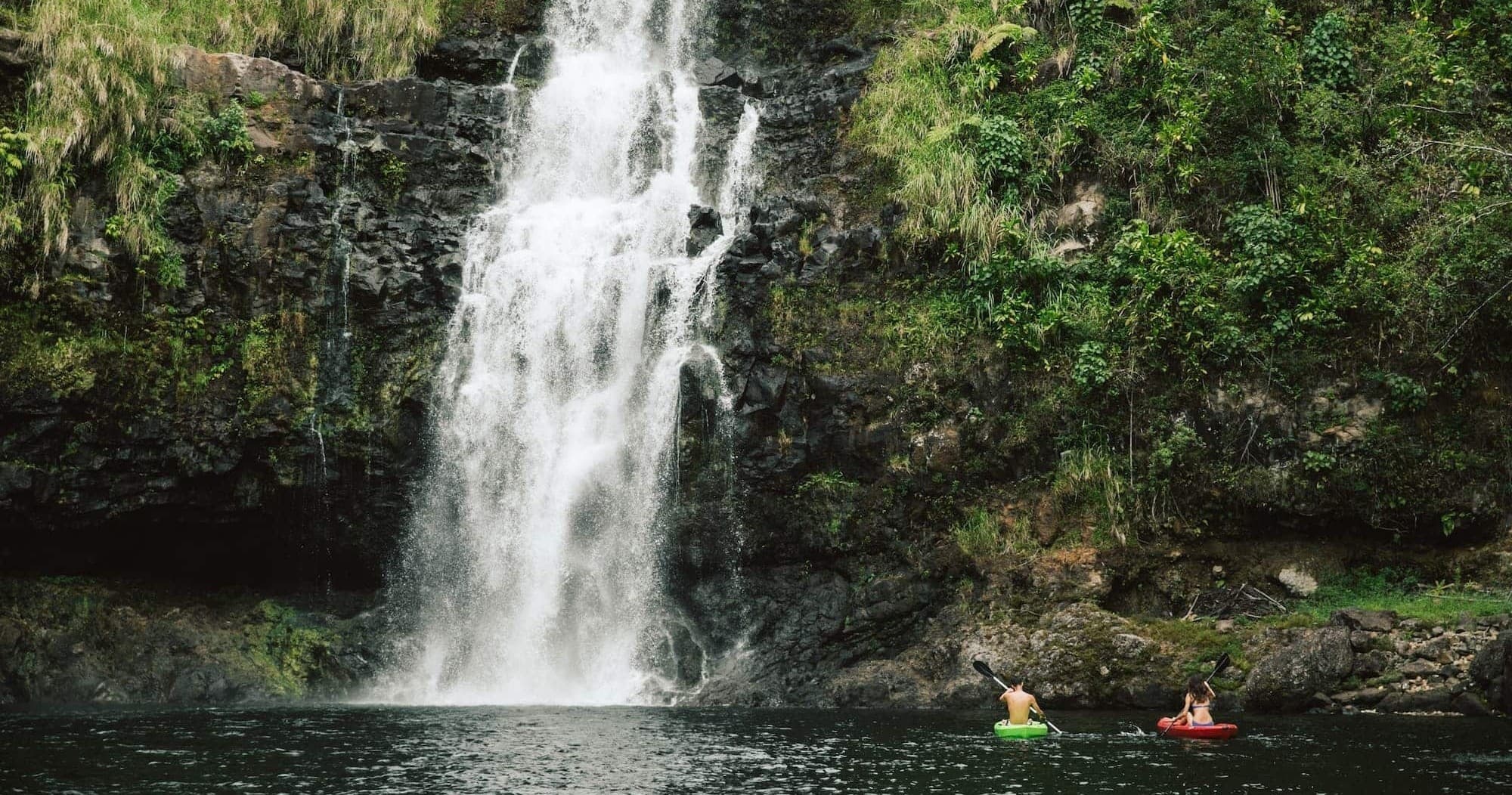 Big Island Waterfalls & Volcano Tour in Kailua-Kona