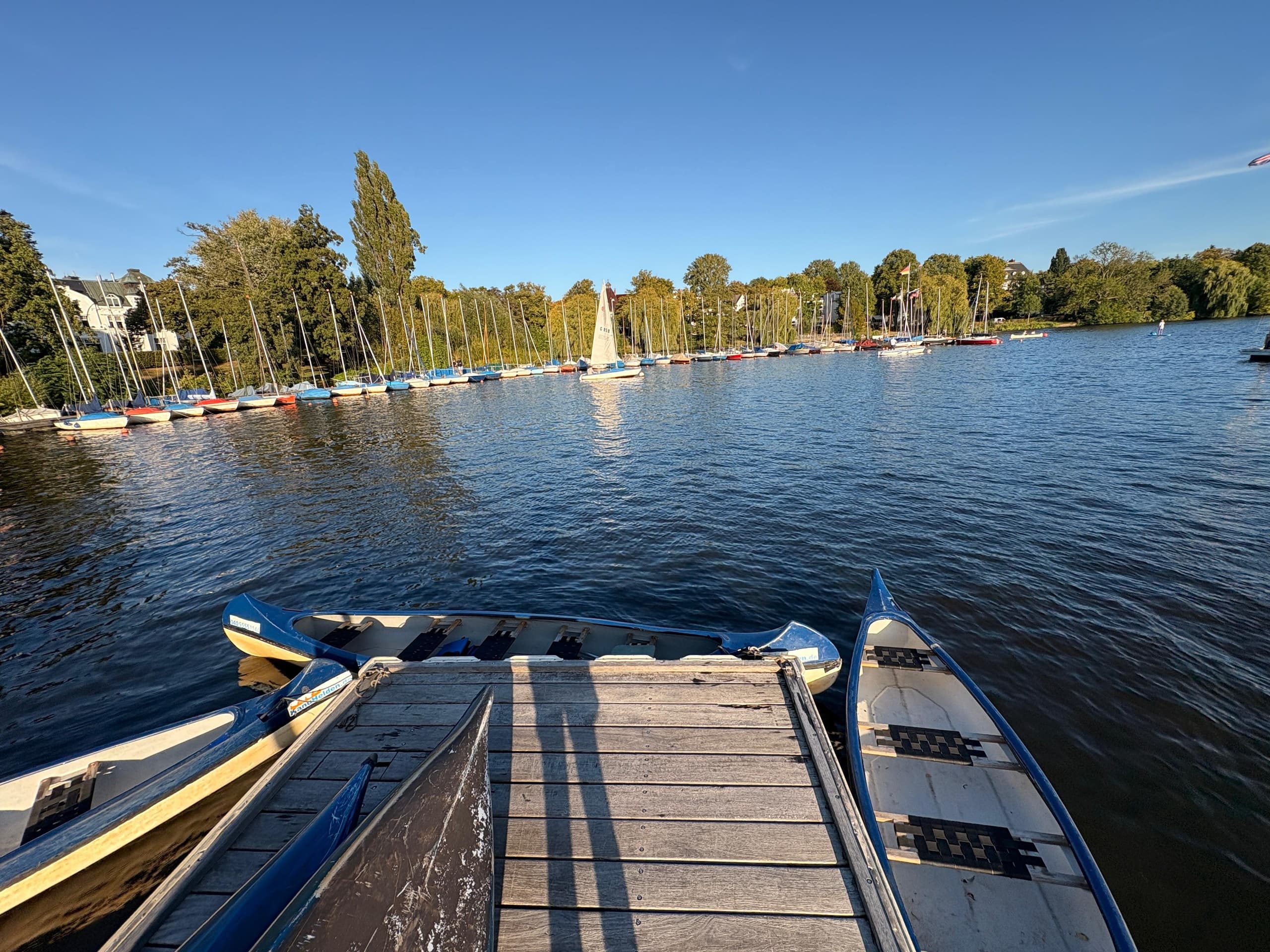 Kanu & BBQ Romantiktour Eppendorf: Paddle Hamburg’s Canals and BBQ at Haynspark photo 1