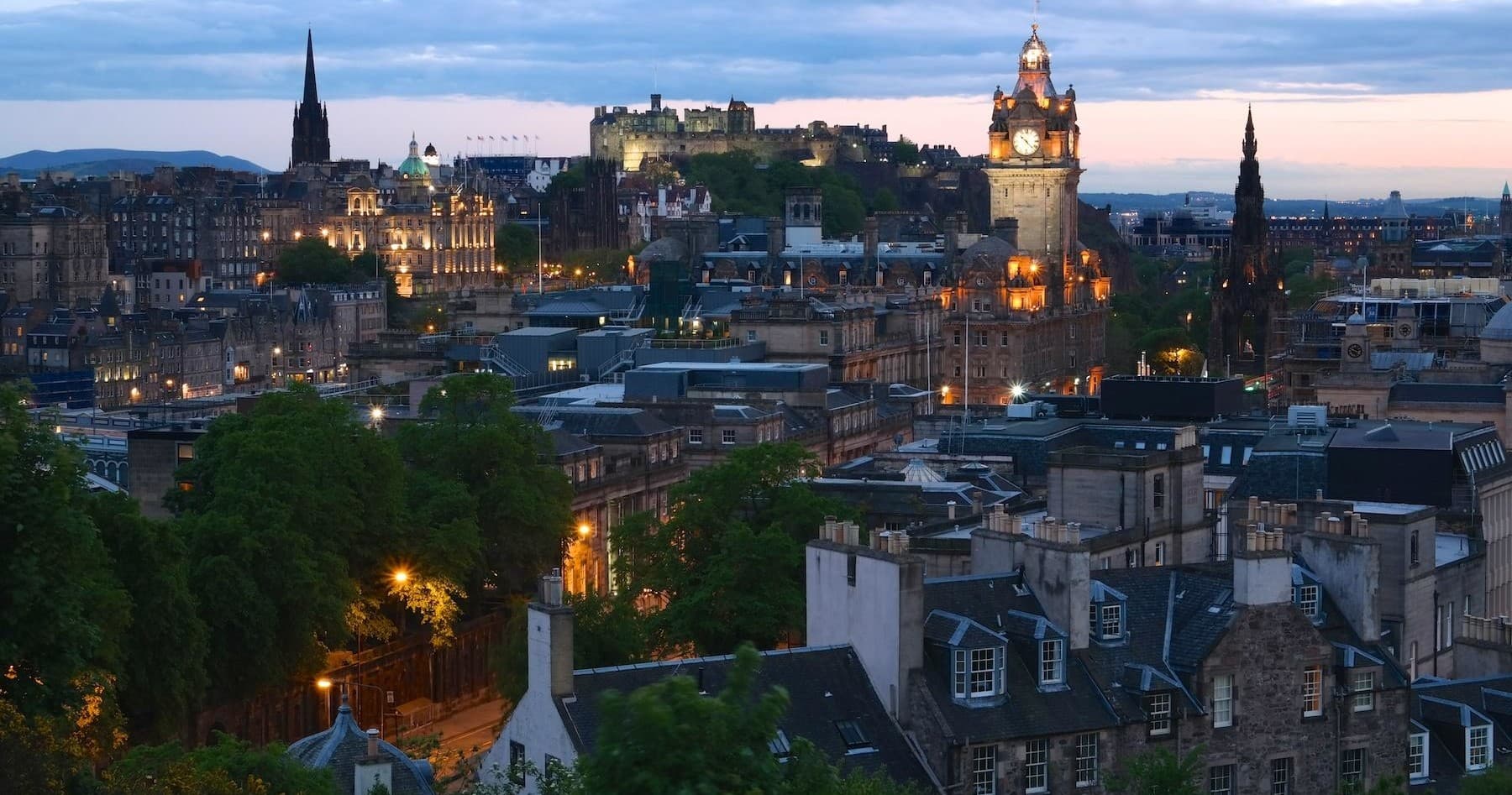 Private Edinburgh Driving Tour with Iconic Tours