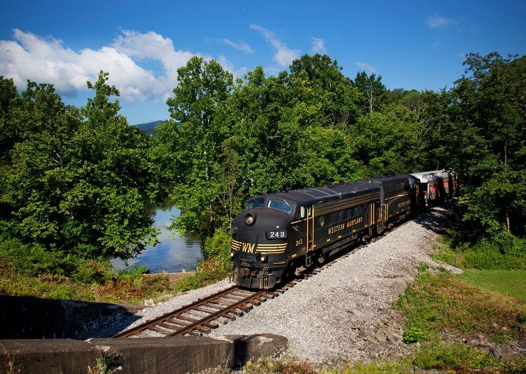 New Tygart Flyer: A Scenic Vintage Train Journey to High Falls of Cheat, WV