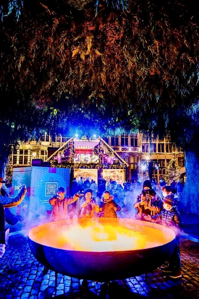 Antwerp Christmas Run 2025: 8km Festive Night Run Through the Holiday Market photo 2