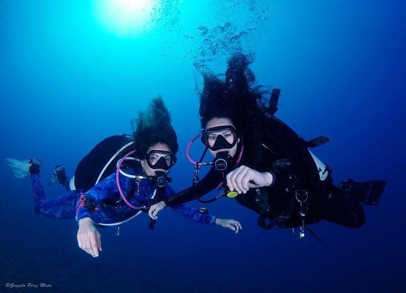 First-Time Scuba in Isla Plana: Beginner Dive Near Cartagena, Murcia
