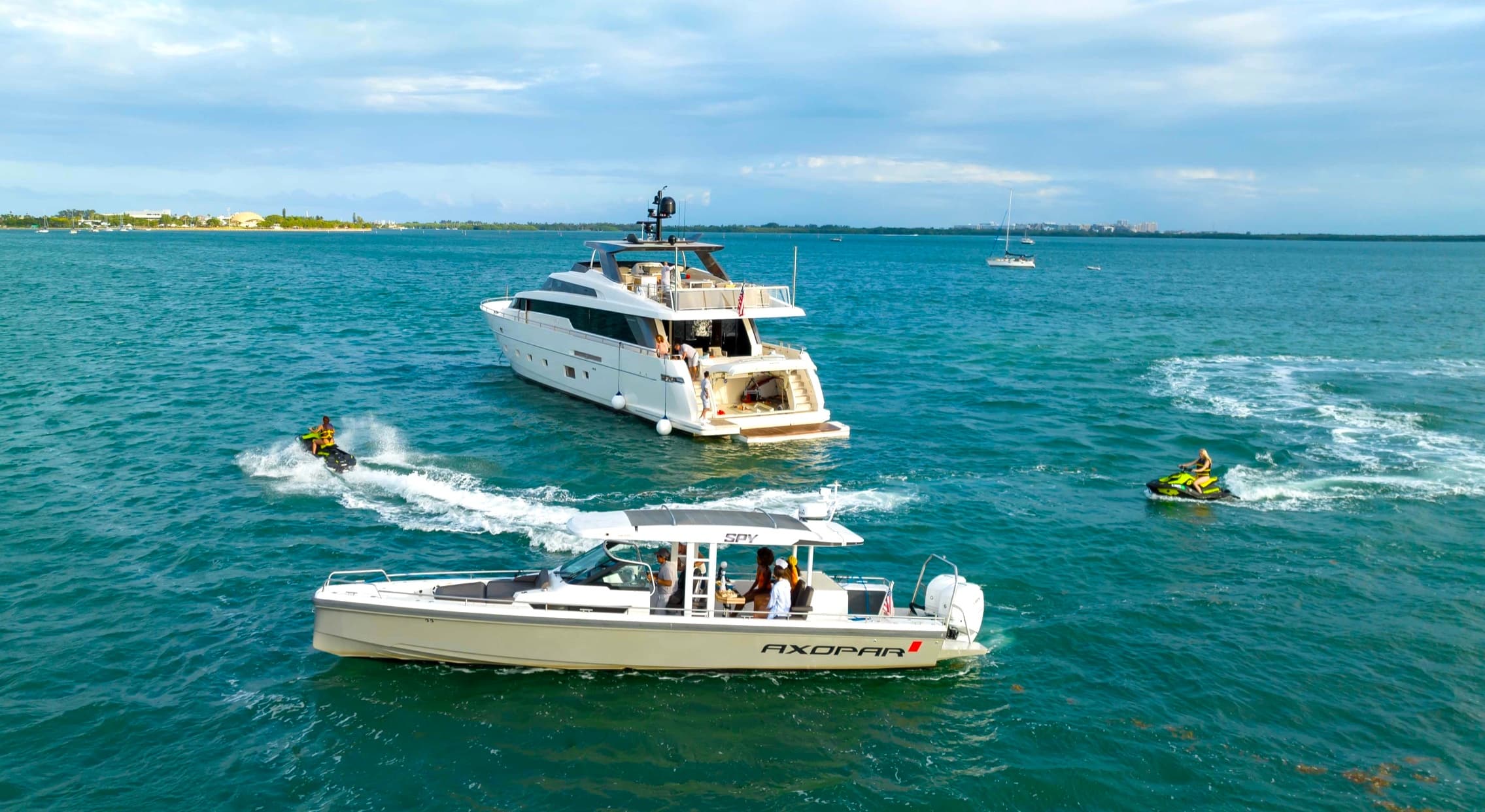 Luxury Yacht Experience with Miami Boat Experts in Miami Beach