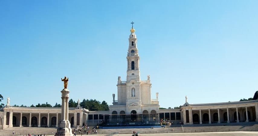 Cultural & Scenic Day Trip from Lisbon with Lisbon on Wheels