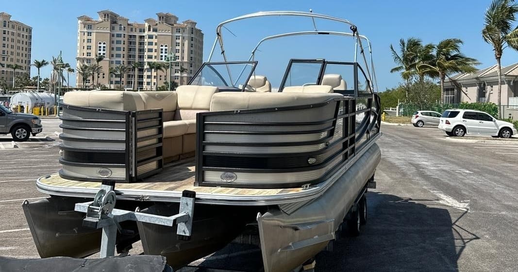 Pontoon Boating with Speed Dock in Cape Coral