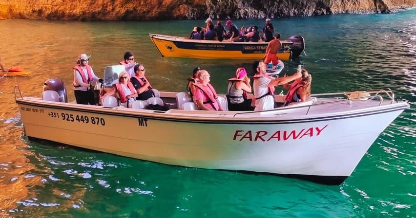 Alegria Boat Trip team