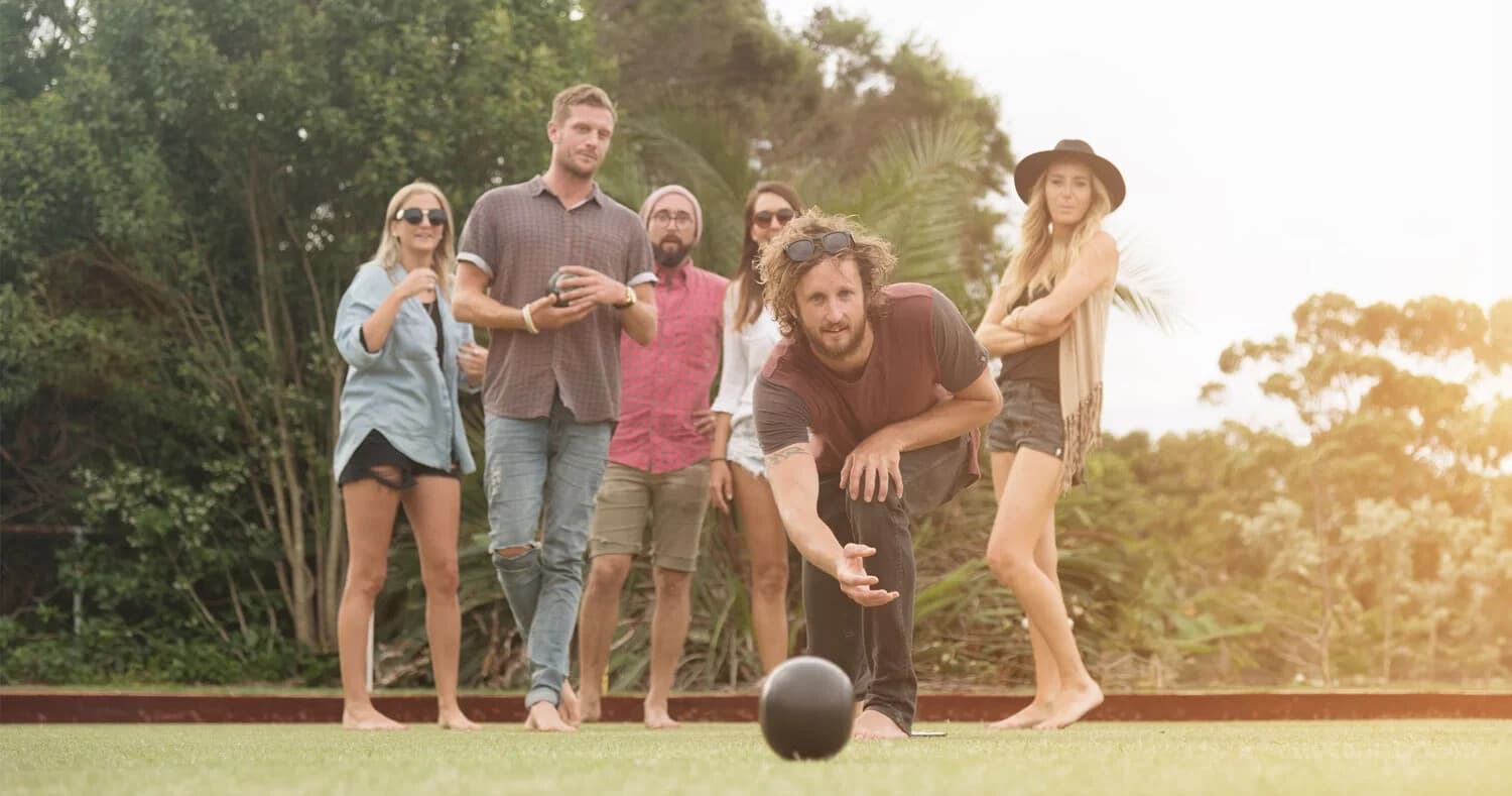 Coastal Lawn Bowls at Mollymook Beach Bowling Club: Relaxed South Coast Play