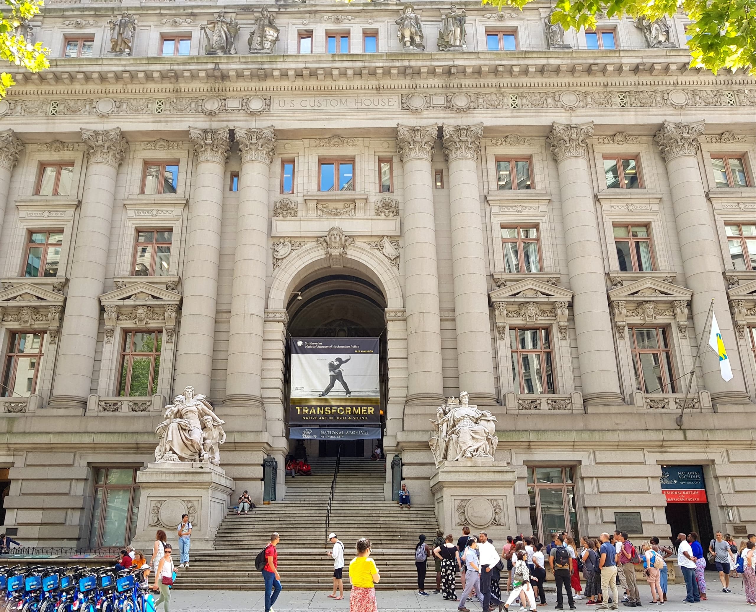 Historical Landmarks & Underground Railroad Tour in NYC - Inside Out Tours