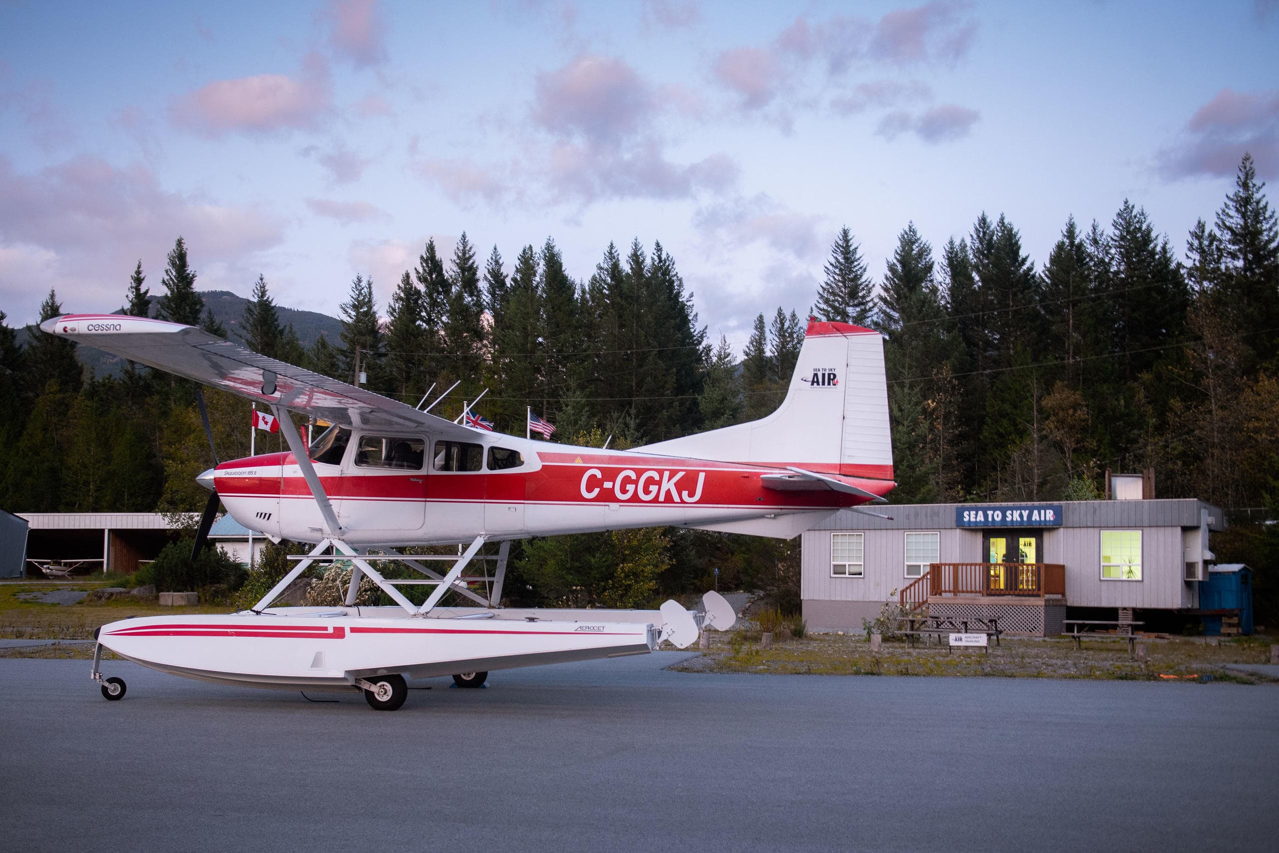 Seaplane Adventure over Howe Sound by Sea to Sky Air