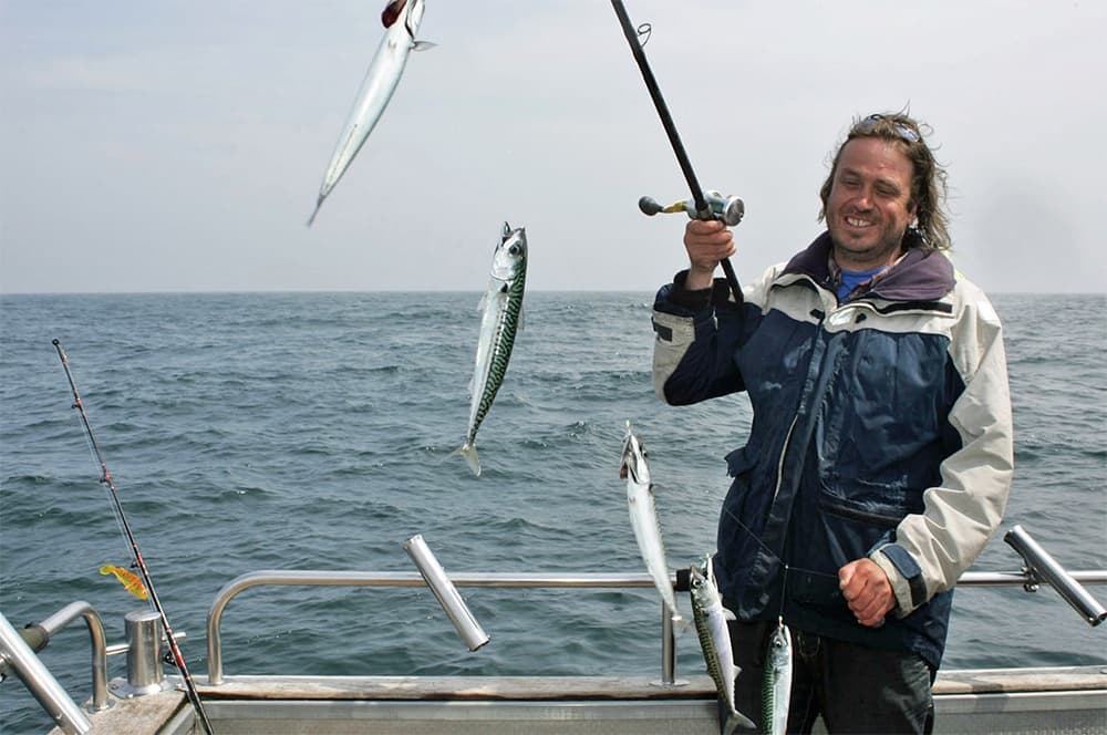 Water Activities: Mackerel Fishing Trip with Prime Time Boat Tours