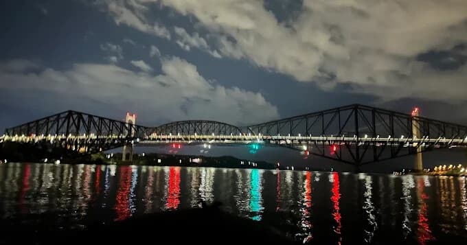Private St. Lawrence Expedition from Québec City — Custom 2–6 Hour River Charters