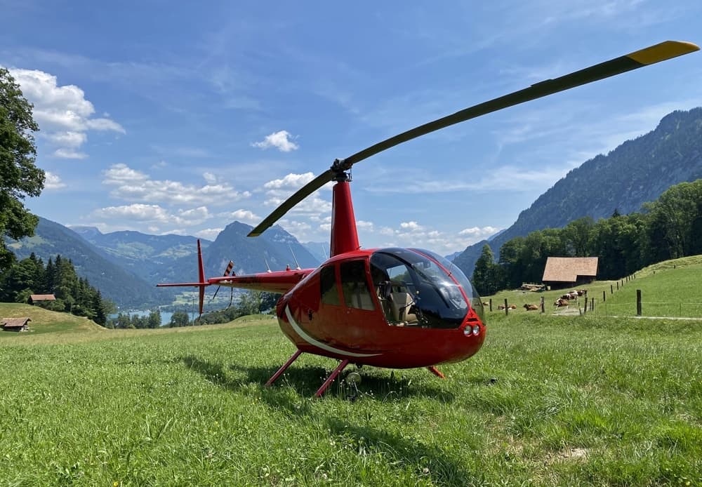 Helicopter Dining Over Bernese Alps with FunFlights