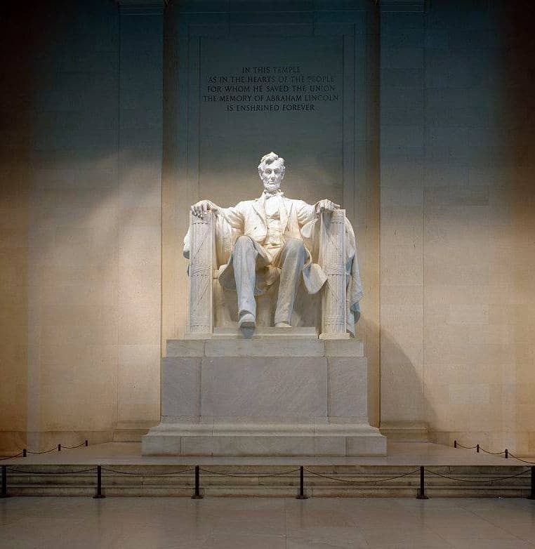 Private Guided Tours in Washington DC with Amadeus Royal Limousine