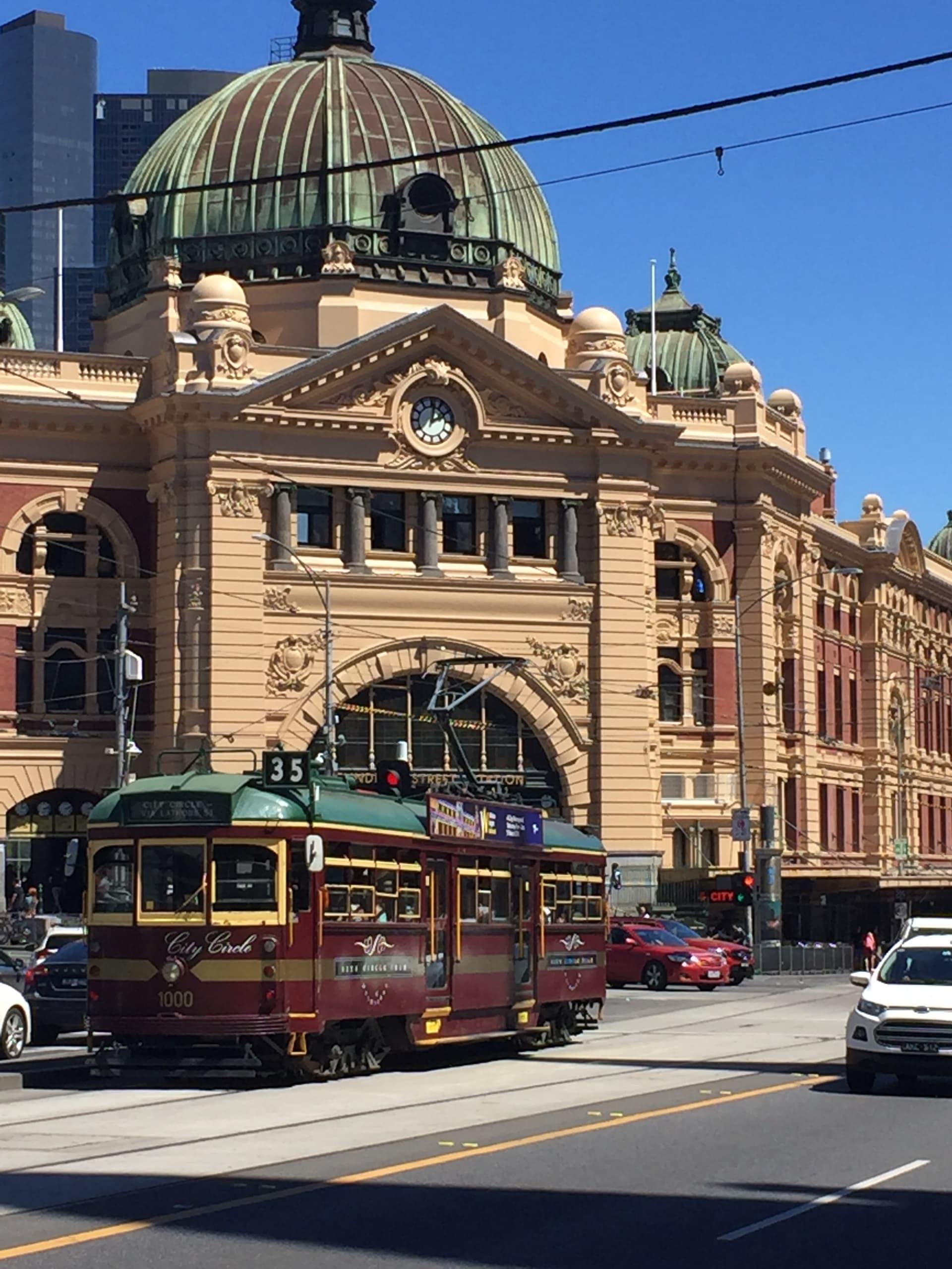 Discover Melbourne's Iconic Sights on a Private Half-Day Walking Tour