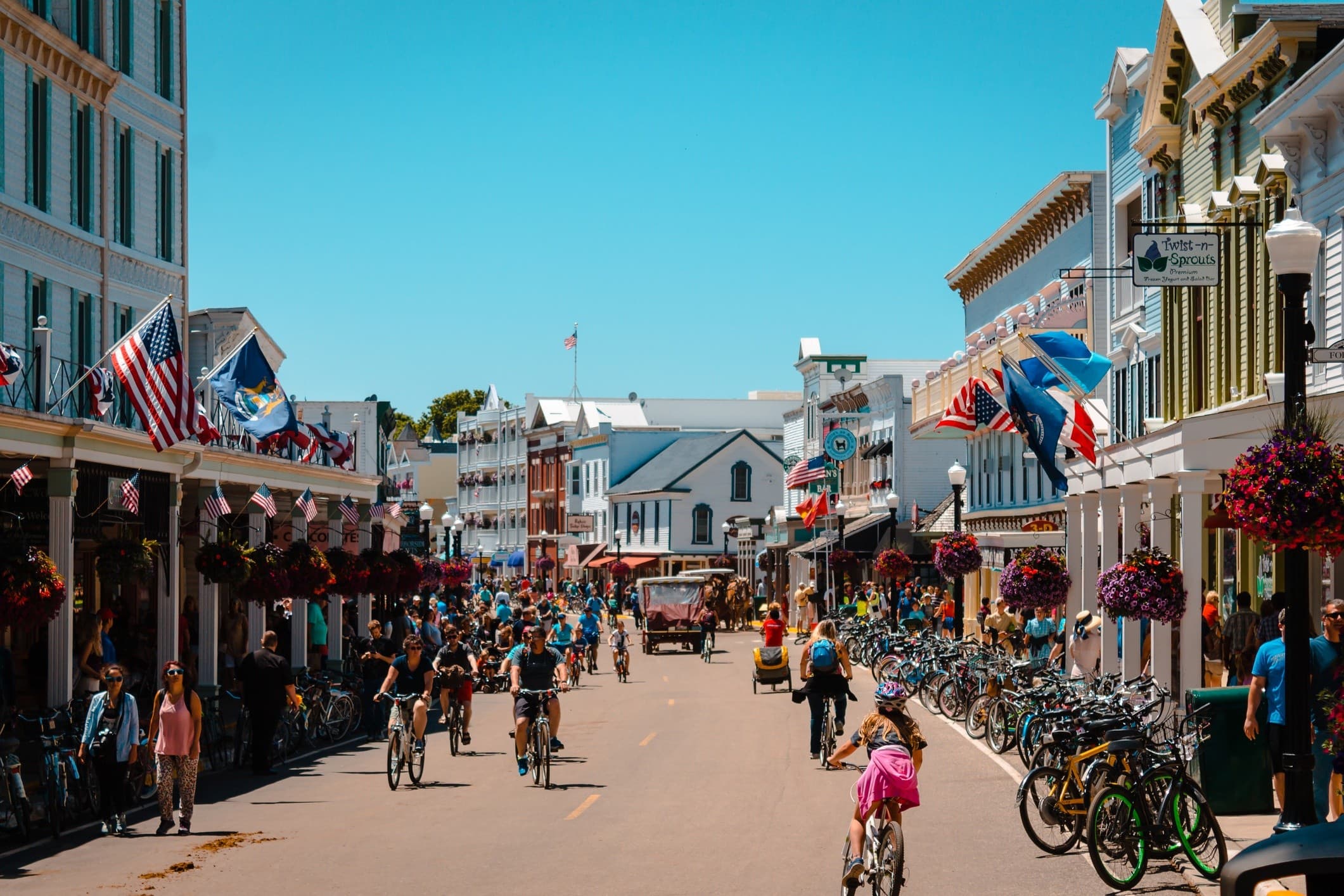 Mackinac Island & Frankenmuth: A Five-Day Michigan Motorcoach Escape photo 2
