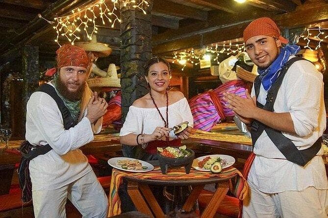 Water-Activities: Puerto Vallarta Cruise & Dinner Experience
