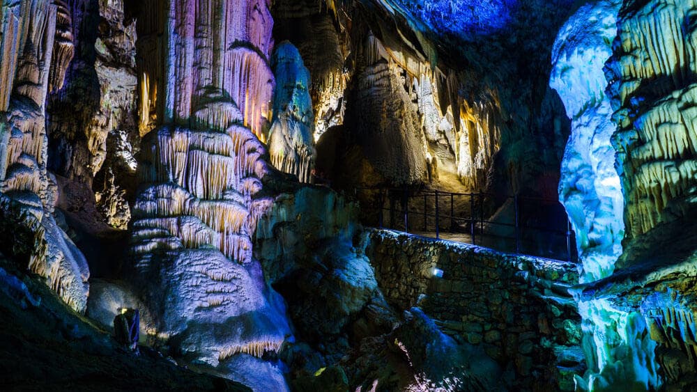 Ljubljana Tourism’s Postojna Cave & Predjama Castle Trip