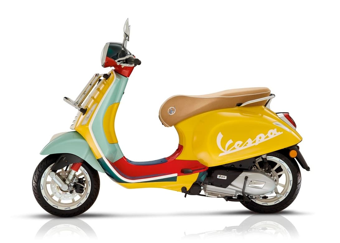 Land-Adventures: Sorrento Vespa Primavera Coast Tour