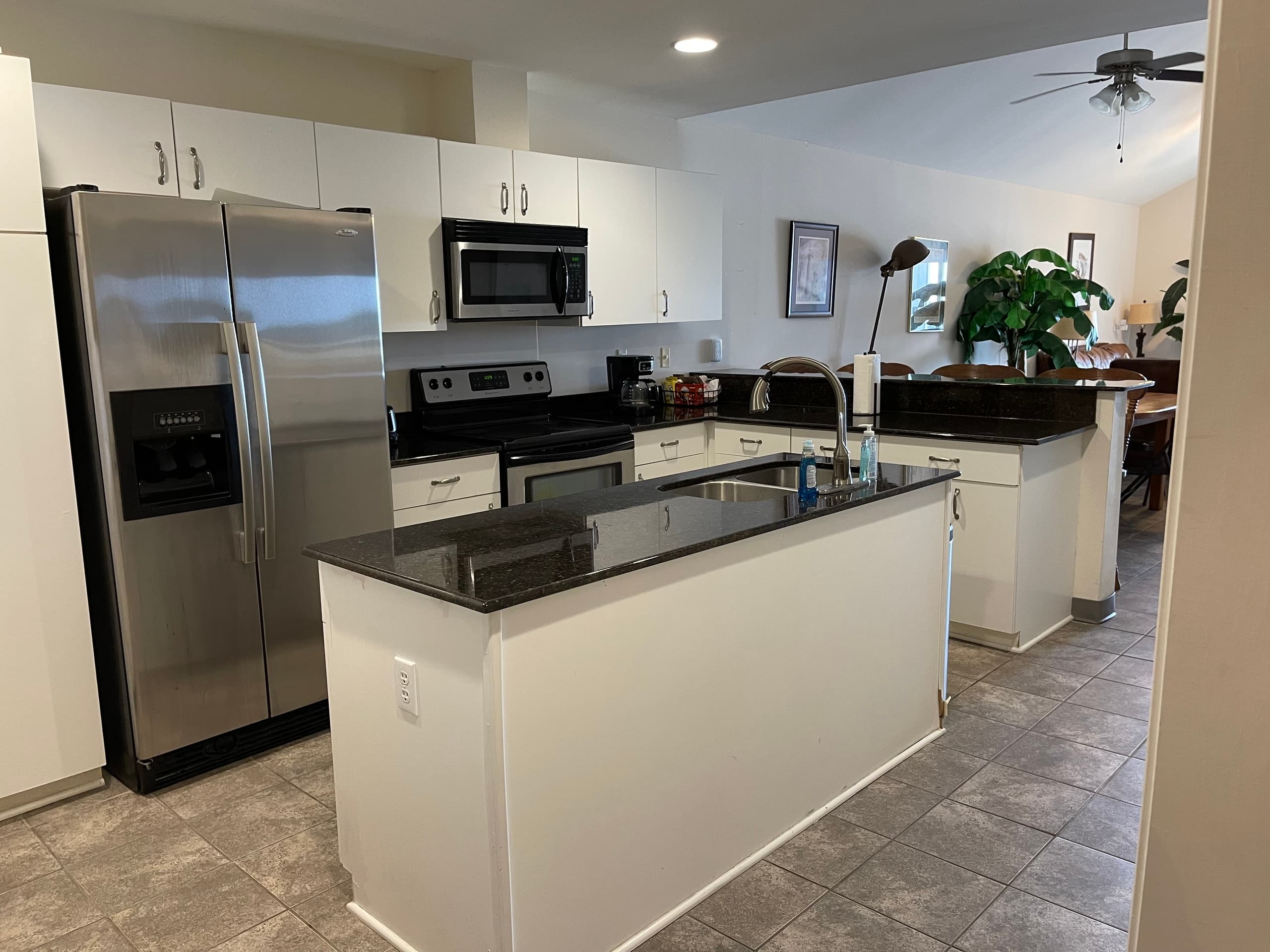 Waterfront Condo at Cypress Cove Marina: Venice LA Fishing Basecamp photo 2