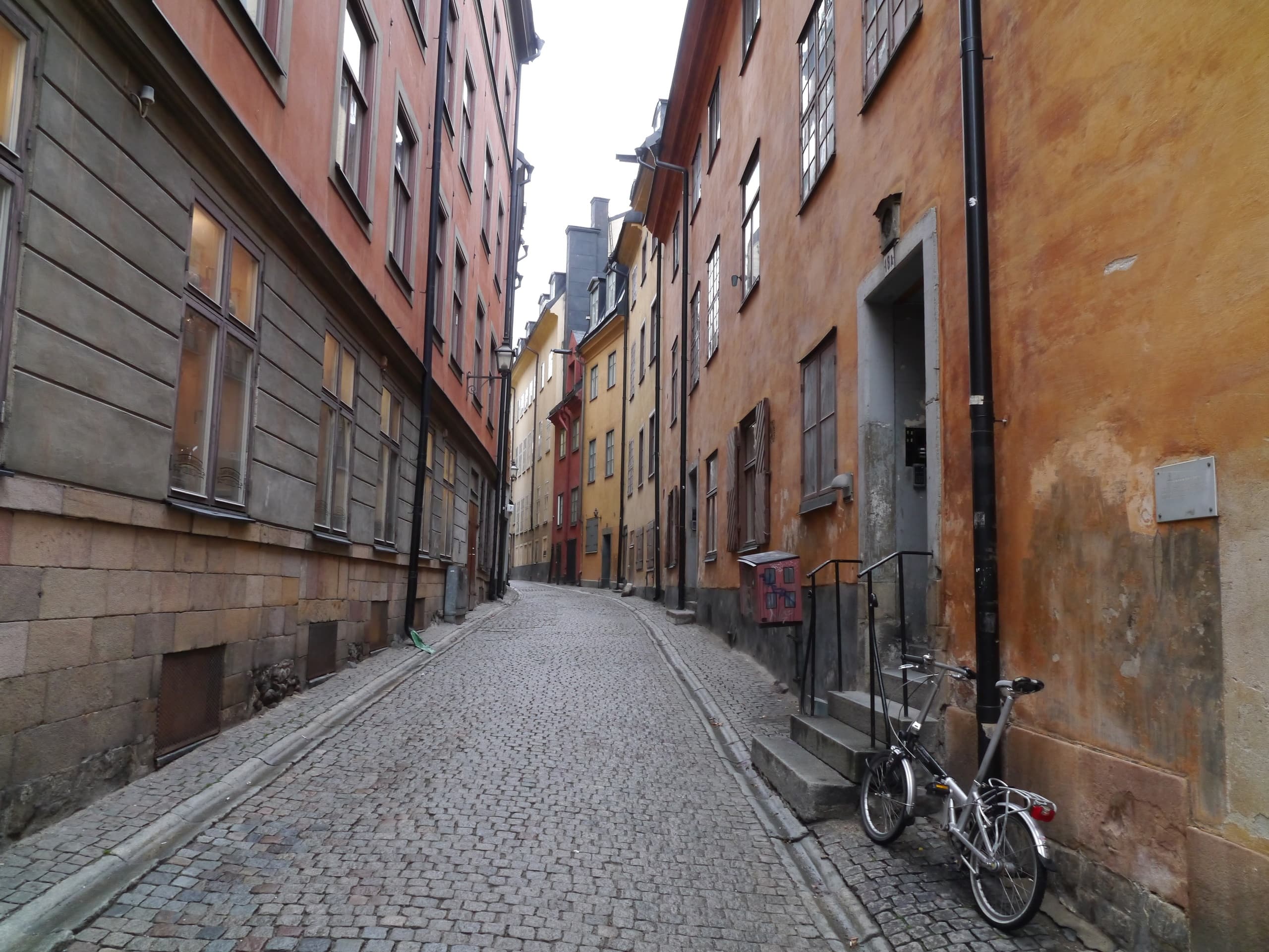 Deluxe Stockholm Walking Tour with Sweden History Tours