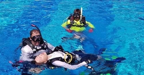 Water Activities | Dive Lord Howe: Rescue Diver Training