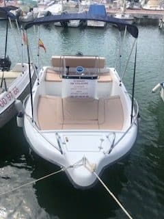 Sailing the Mediterranean with Navega Sin Titulo Sitges