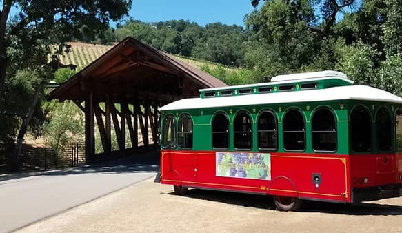 Sip and Roll: Private Paso Robles Winery Tour with Sparkling Send-Off