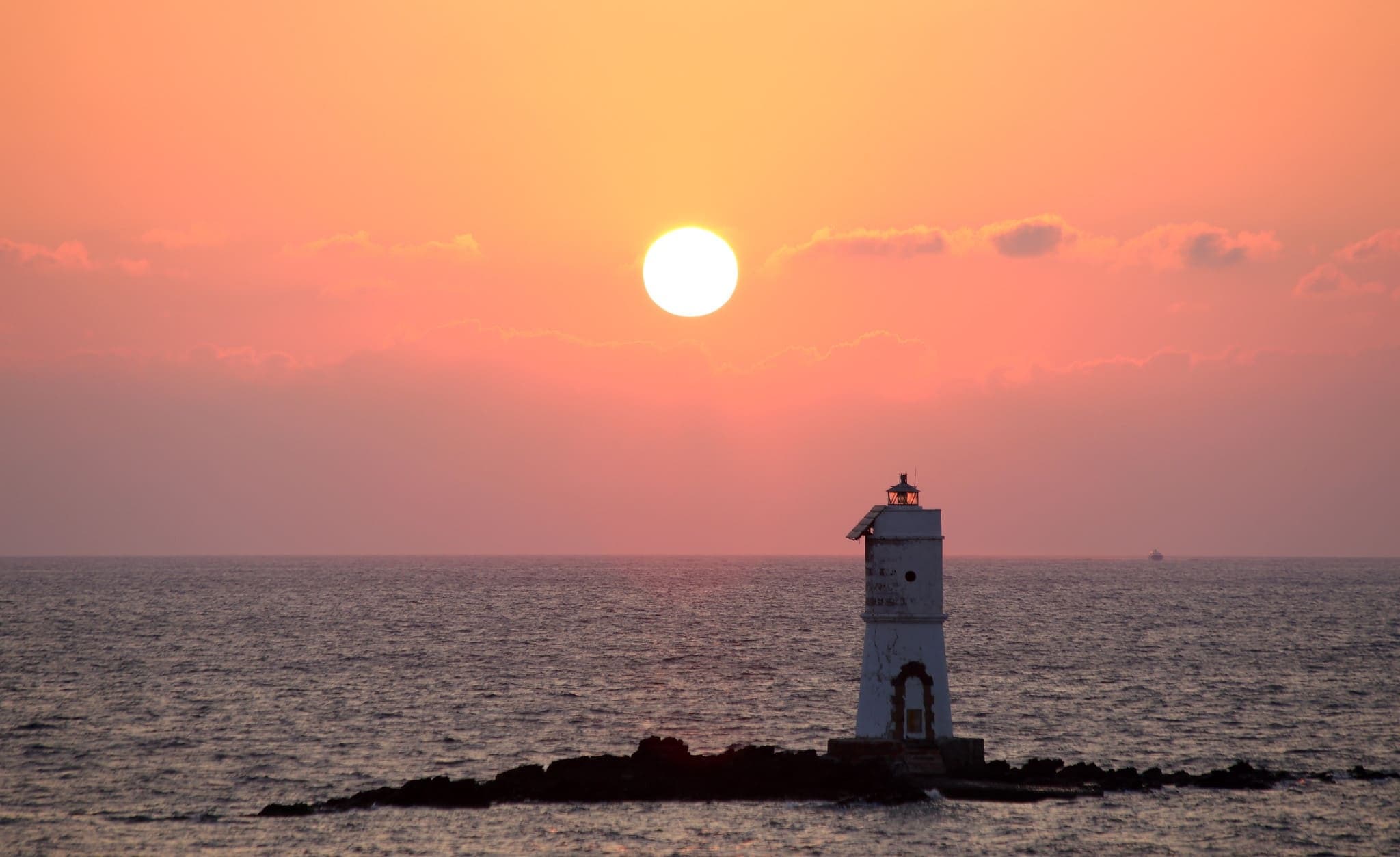 Sunset Boat Tour with GEST.POR.TUR SRL in Sant’Antioco & San Pietro