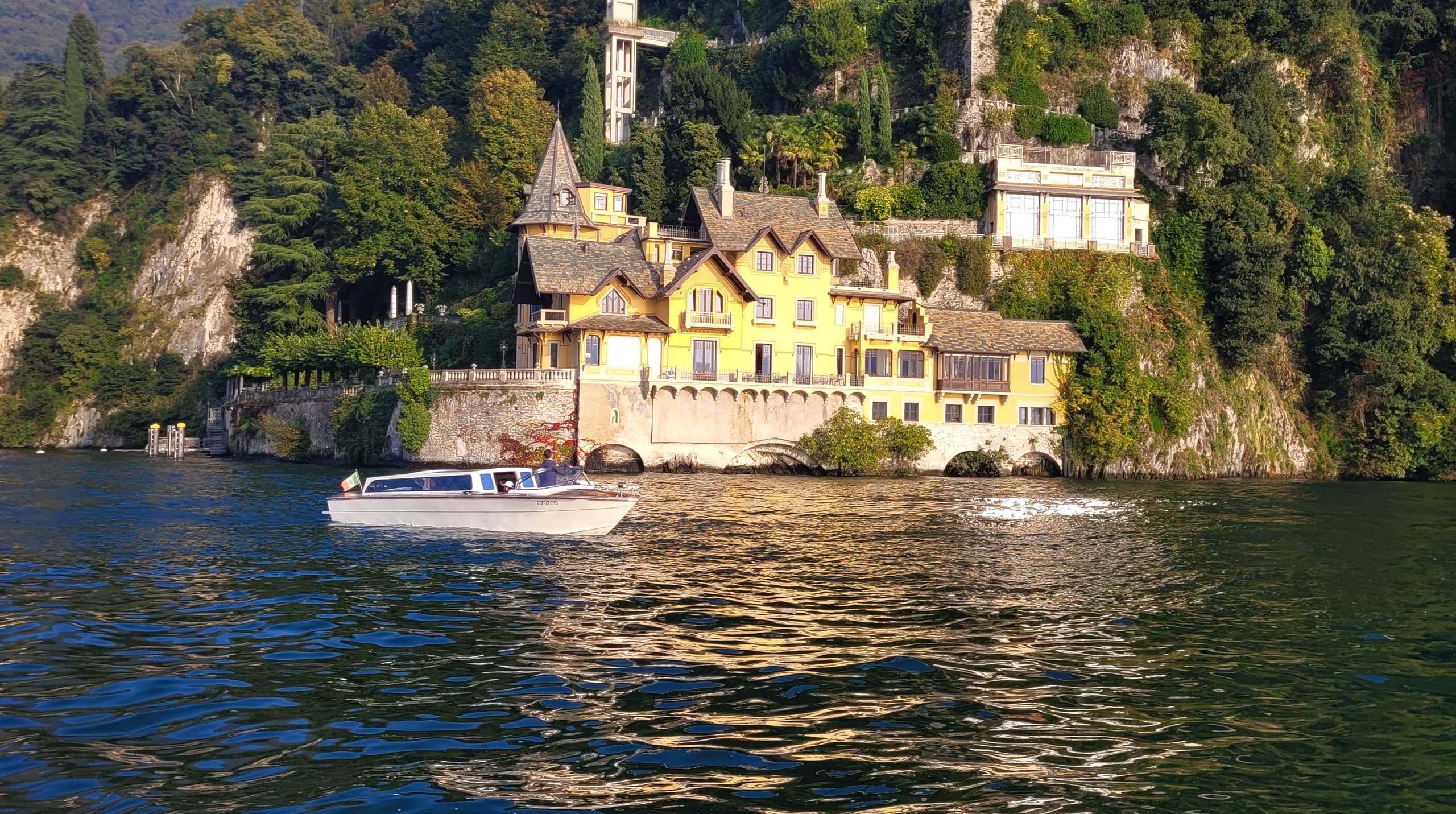 Full-Day VIP Lake Como Cruise, Exclusive Lunch & Ape Calessino Shore Tour