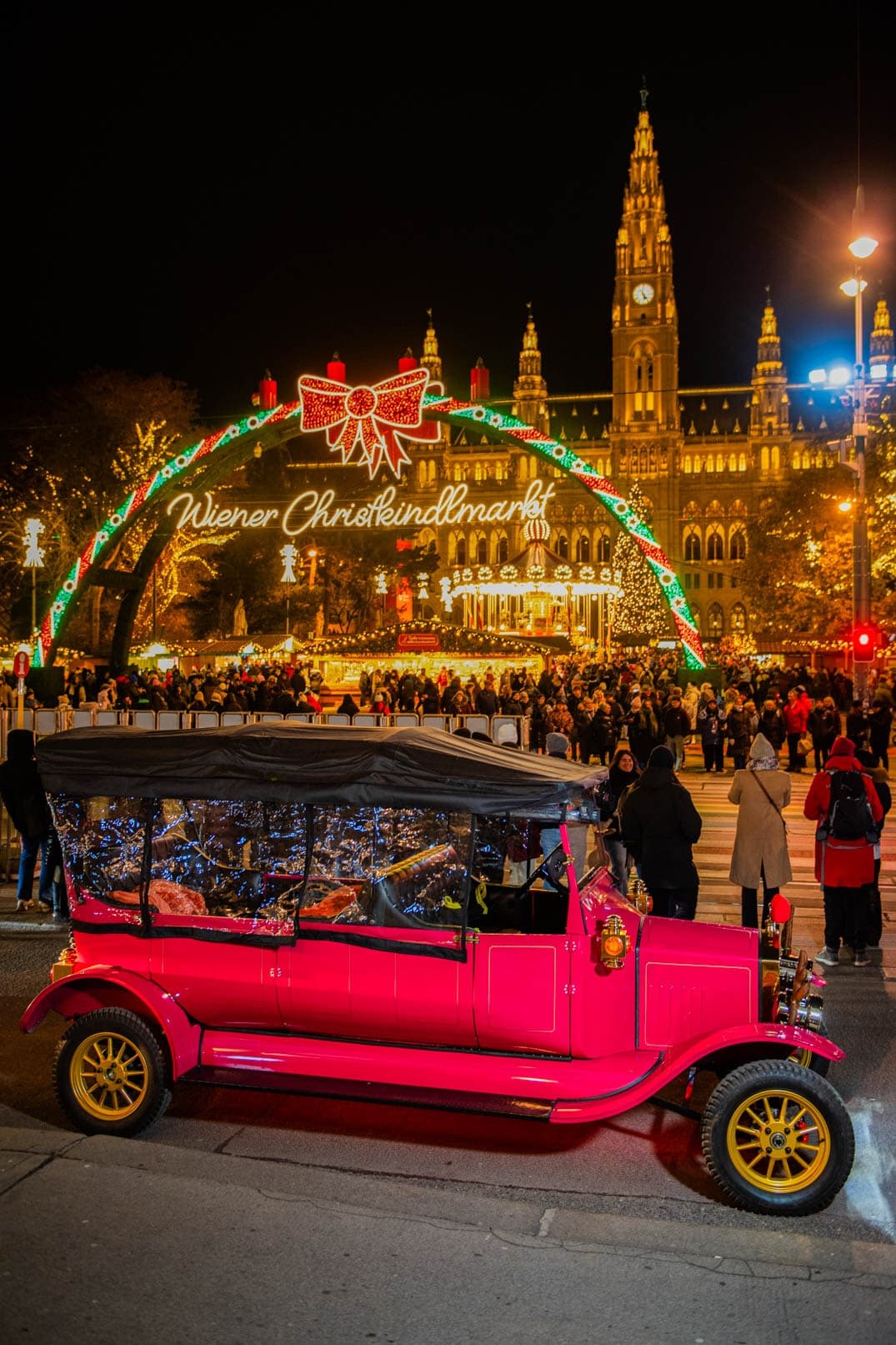 Electric Classic Car: Panoramic Vienna Christmas Market Tour photo 2