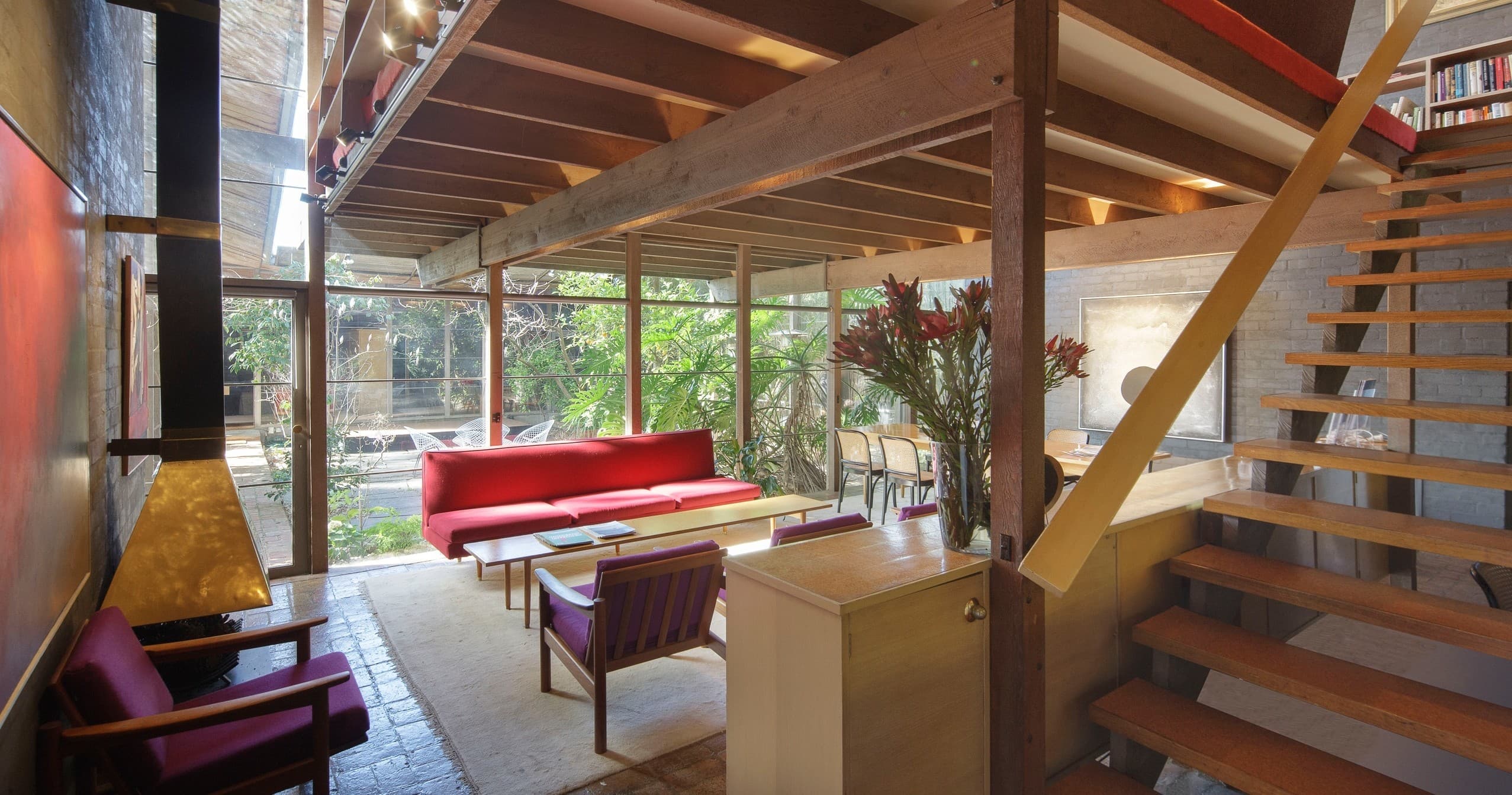 Explore Robin Boyd's Walsh Street House: SONA Member Guided Tour & Drinks in South Yarra photo 1